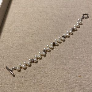 Azante jewelry bracelet 7” pearls and silver beads